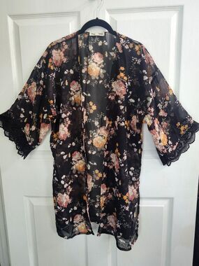Wallflower M Women's Black Floral Print Kimono Boho Peasant